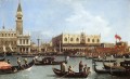 Retour du Bucentoro au Molo le jour de l’Ascension Canaletto